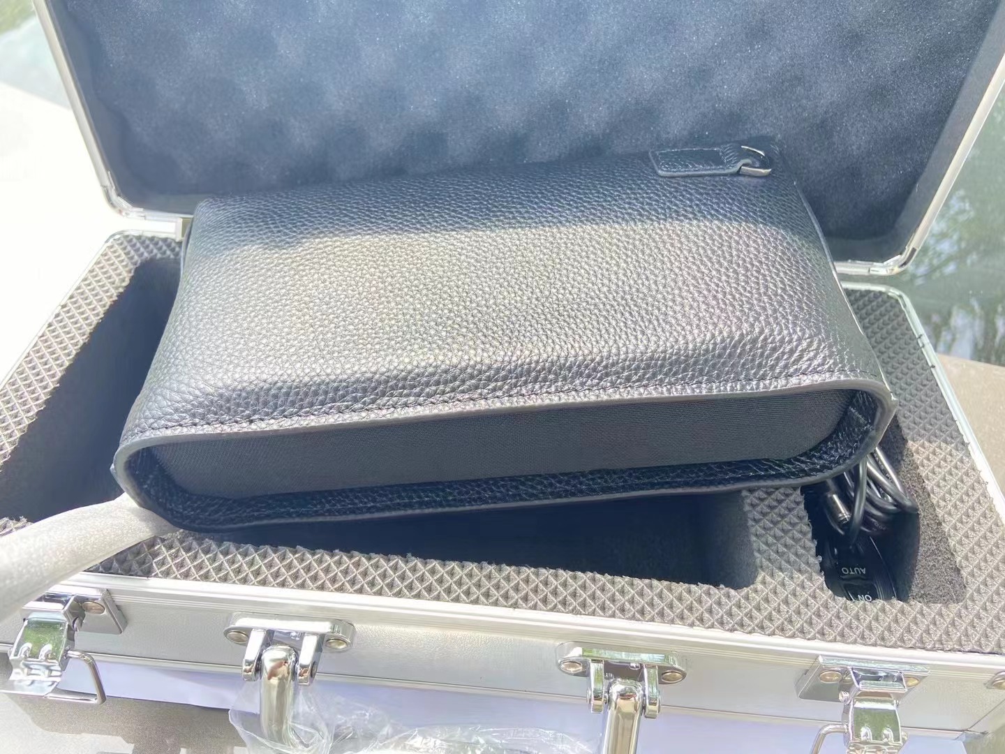 防录音干扰屏蔽器有效吗？推荐两款防录音干扰器可解决苹果设备